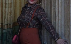 一面亲上边一面一摸下边APP